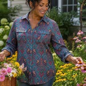 New York & Company Teal Paisley Button-Up Blouse